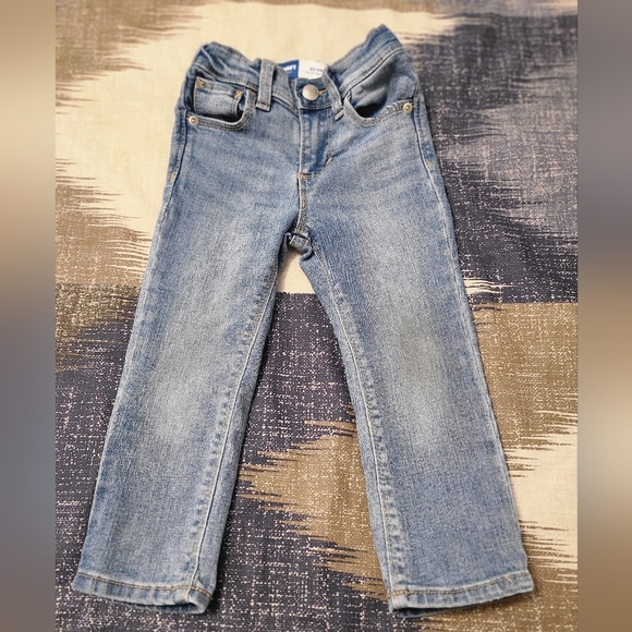 Old Navy Toddler Jeans - Picture 7 of 7